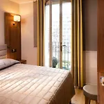 De La Tour Eiffel Hotel