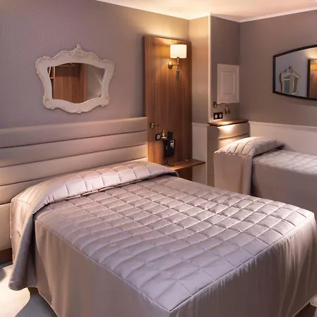 De La Tour Eiffel Hotel Paris