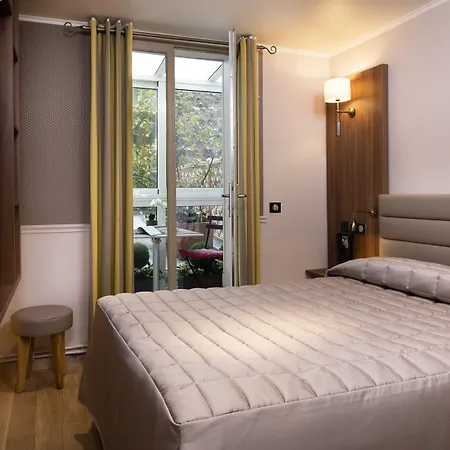 De La Tour Eiffel 2*