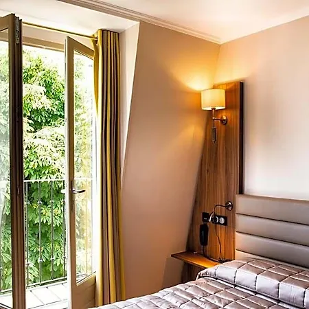 Otel De La Tour Eiffel Paris