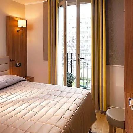 De La Tour Eiffel Otel