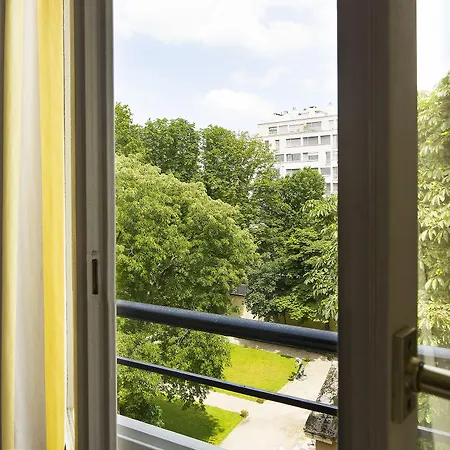 Hotel De La Tour Eiffel Paris