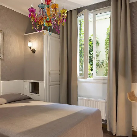 De La Tour Eiffel Hotel